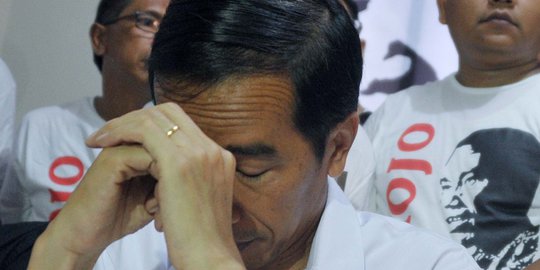 Politik jemput bola ala Jokowi untuk gaet koalisi