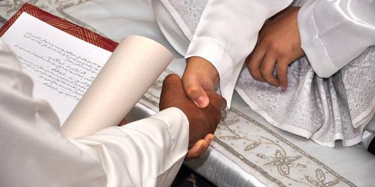 Kini calon pengantin diberi kursus dan surat izin sebelum nikah