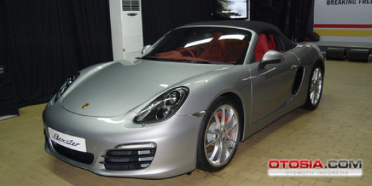 Kiat Porsche hadapi pajak barang mewah