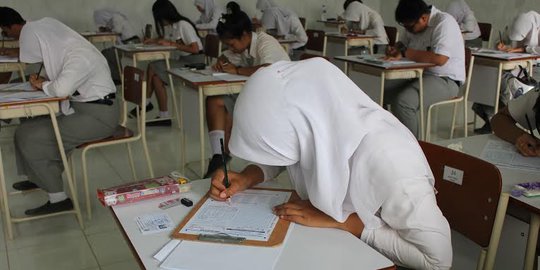 209.835 Siswa SMA dan SMK di Sumut hari ini ikut UN