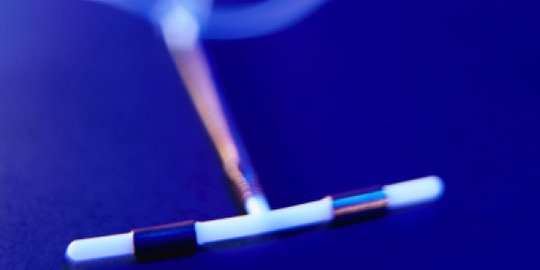 tunda kehamilan dengan 10 alat kontrasepsi aman ini