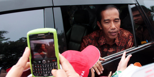 Jokowi bantah kabar diusir Puan