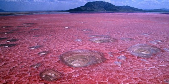 6 Tempat berikut tampak seperti planet asing