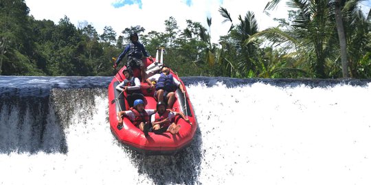 Terseret arus saat arung jeram, 2 mahasiswa Undip hilang