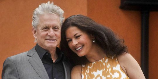 jones dan michael douglas rev1