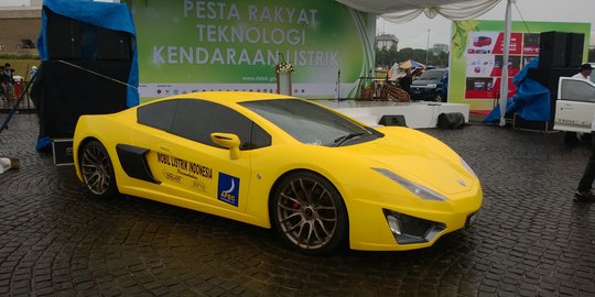 Mobil listrik butuh izin uji coba di jalanan