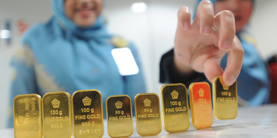 Harga emas turun Rp 4.000 per gram