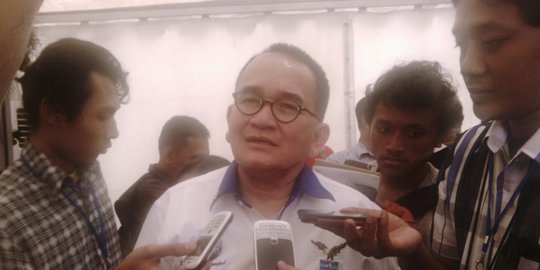 ini gadis cantik yang lagi dideketin rev1