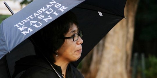 Cara Suciwati sambung hidup setelah ditinggal mati Munir