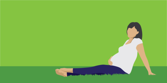 5 Manfaat sehat melakukan yoga saat hamil merdeka com