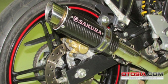Knalpot Sakura Racing buat Yamaha V-Ixion