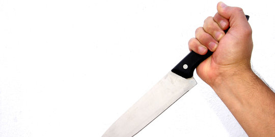 Sopir taksi Express ditusuk pakai pisau dapur saat mengemudi