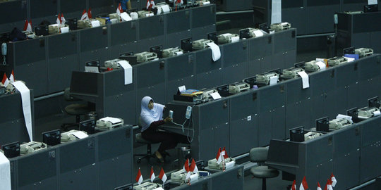 Minim sentimen positif, IHSG ditutup melemah 2,07 poin