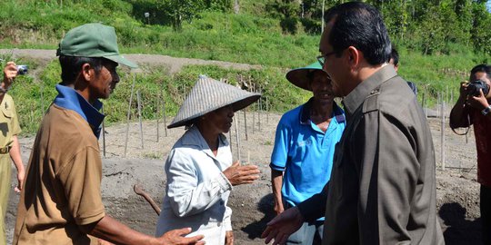 Saat Mentan Suswono tengok nasib petani di sekitar Kelud