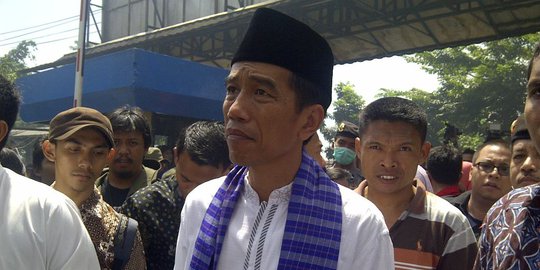 Tidak pakai masker, Jokowi hampiri lokasi kebakaran di lantai 3