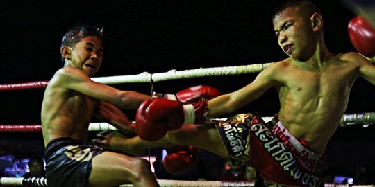 Kisah bocah Thailand bertarung demi uang