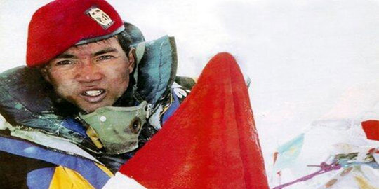 Asmujiono, orang pertama teriak Allahu Akbar di Puncak Everest