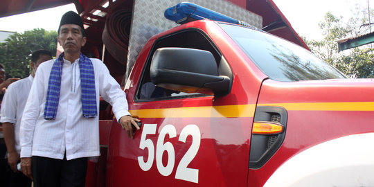 Jokowi akan beri modal pedagang korban kebakaran Pasar Senen