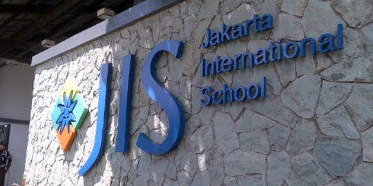 Azwar sodomi anak TK di toilet JIS, bunuh diri di toilet polisi