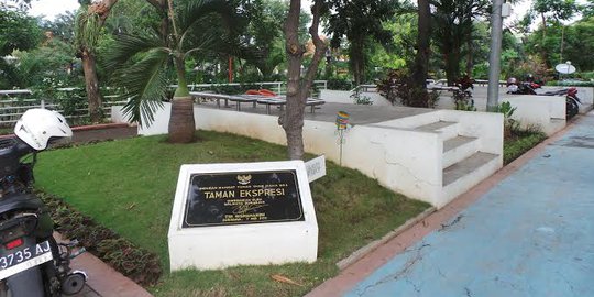 Risma memoles Surabaya dengan taman