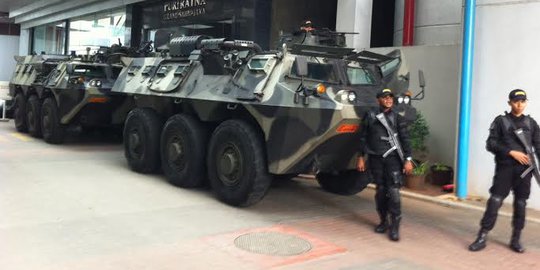 Paspampres & tank jaga debat terakhir konvensi capres Demokrat