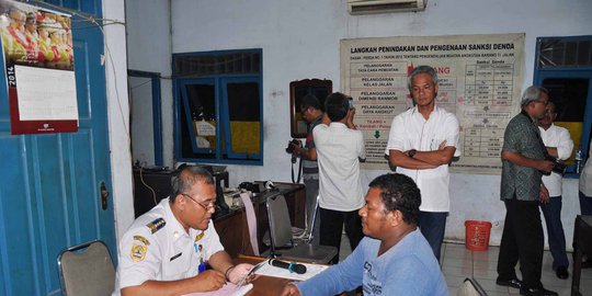 petugas jembatan timbang diberi sanksi tegas rev3