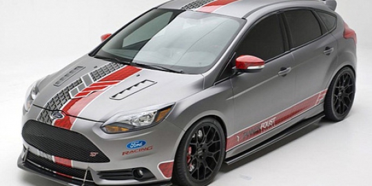 Ford Focus ST Spesial Tanner Foust Edition!