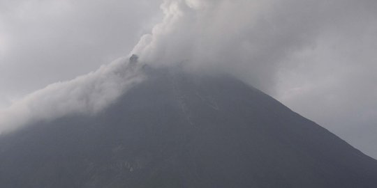 Aktivitas gempa terus terjadi, Gunung Soputan berstatus Siaga
