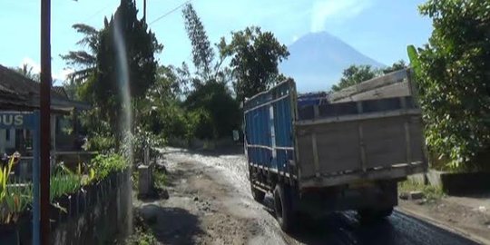 Waspada Merapi, Pemkab Boyolali siapkan kendaraan evakuasi