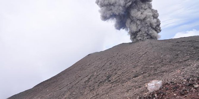  Gunung Slamet siaga pengunjung tetap ke Lokawisata 