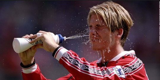 terbang di kamar ganti mu