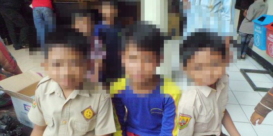 Emon sodomi 55 bocah sejak Januari 2013