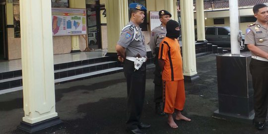 Polisi sebut korban sodomi Emon bertambah jadi 73 anak