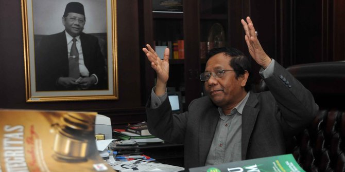 bersaksi di sidang akil mahfud md tak mau simpan rahasia bersaksi di sidang akil mahfud md tak mau simpan rahasia