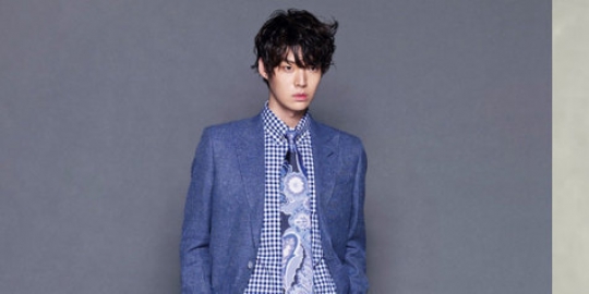 [FOTO] Ahn Jae Hyun dandan culun, masih ganteng?