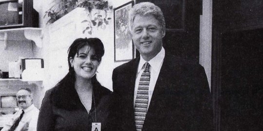 Potret skandal perselingkuhan Bill Clinton bersama Lewinsky