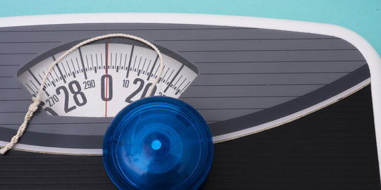 4 Cara gunakan timbangan untuk turunkan berat badan