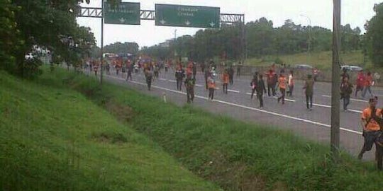 Jakmania bubar, Tol Cikampek arah Bandung kembali lancar