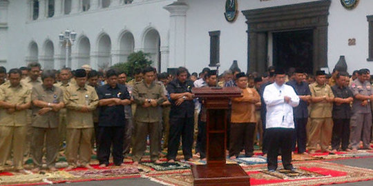 Ratusan warga Aceh Besar salat minta hujan