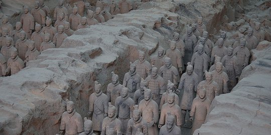 kaisar qin pertama china