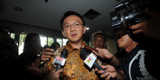 Ahok nilai susah tagih utang fasum & fasos bila Ical presiden