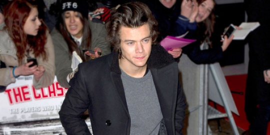 Harry Styles \'main mata\' dengan seorang wanita asal Brazil