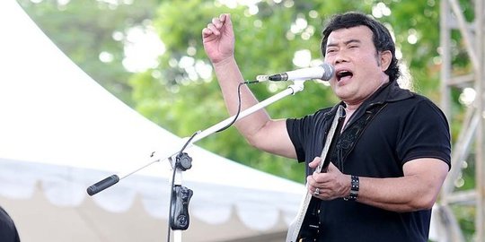 Ini lagu sedih Rhoma Irama, mirip nasibnya di kancah politik