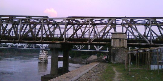 Pembayaran lahan bantaran sungai Bengawan Solo belum beres