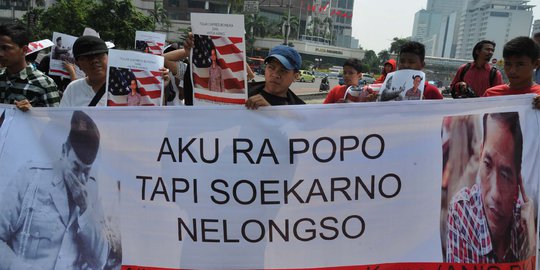 Aksi menolak pencapresan Jokowi di Bundaran HI