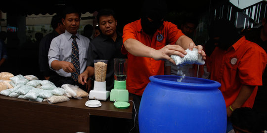 Polda Jateng musnahkan belasan ribu pil ekstasi hasil selundupan