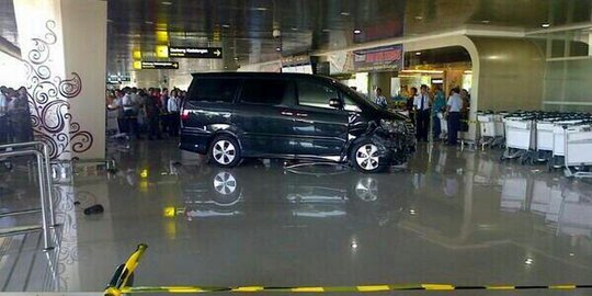 Sopir Alphard tabrak balita di Bandara Juanda jadi tersangka
