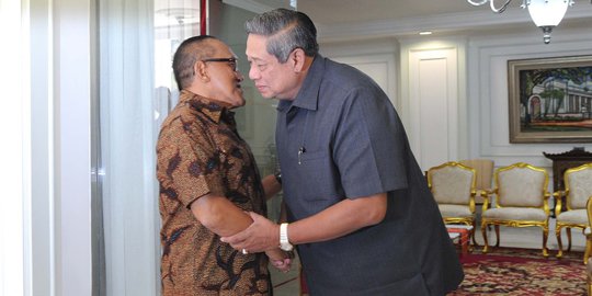 Bertemu satu jam, Ical ditawari SBY opsi koalisi baru