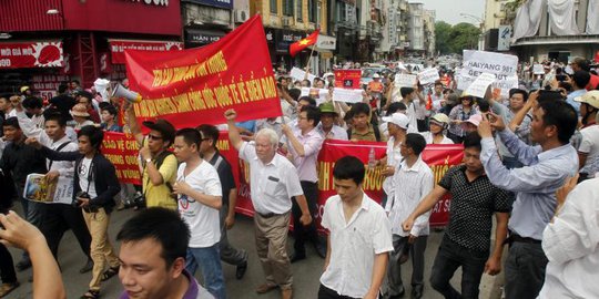 Hindari kerusuhan, ratusan warga China mengungsi ke Kamboja