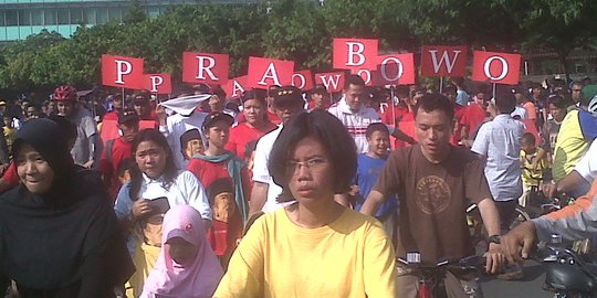 Bagi-bagi susu, Sahabat Prabowo kampanyekan 'Revolusi Putih'